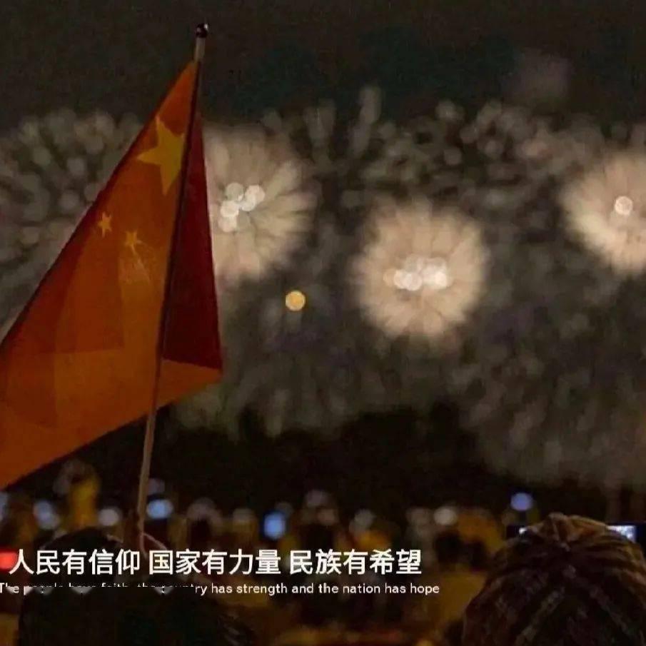 家里相亲的男朋友 我不怎么喜欢他 一直给他暗示不想他缠着我 他说我跑不掉？游戏画面