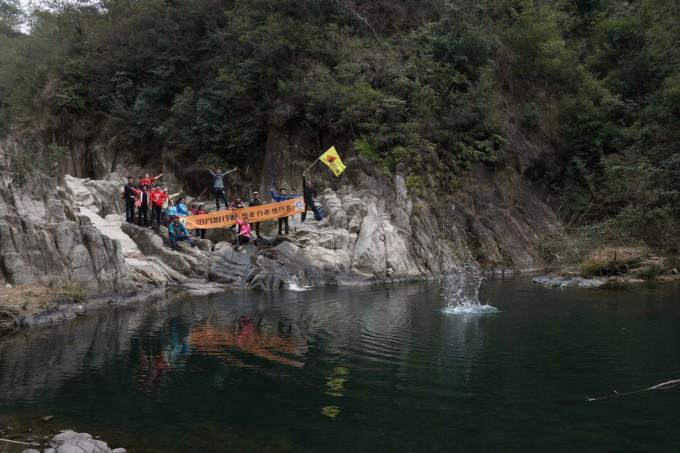逃离地下古寺庙