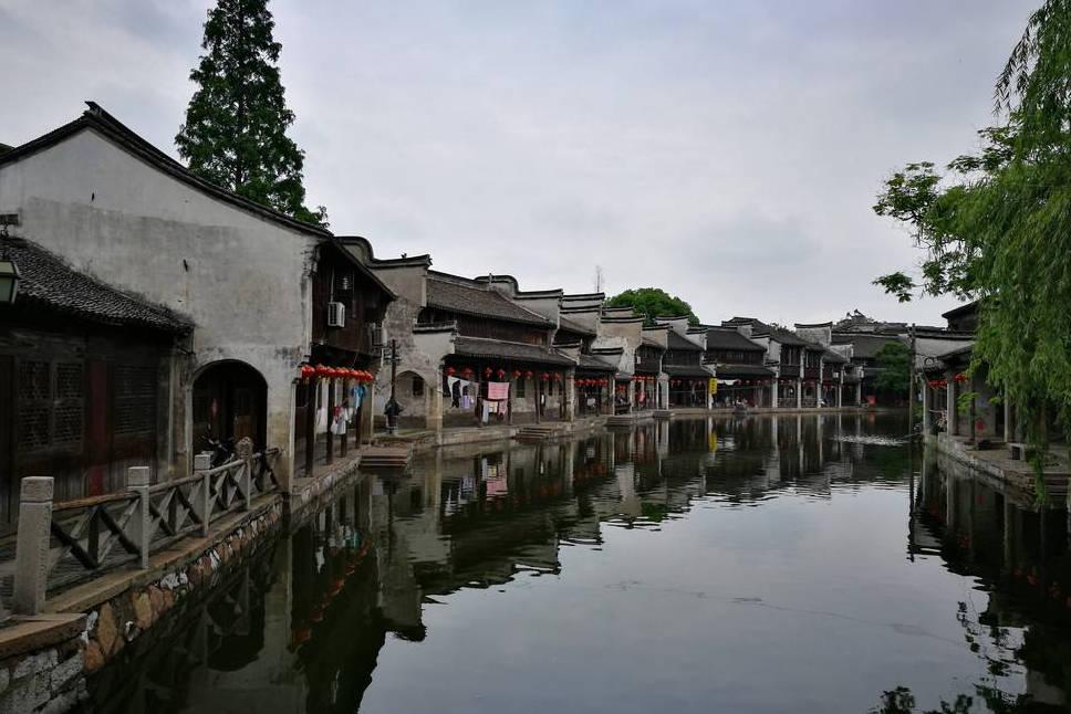 小蓝球向上跳
