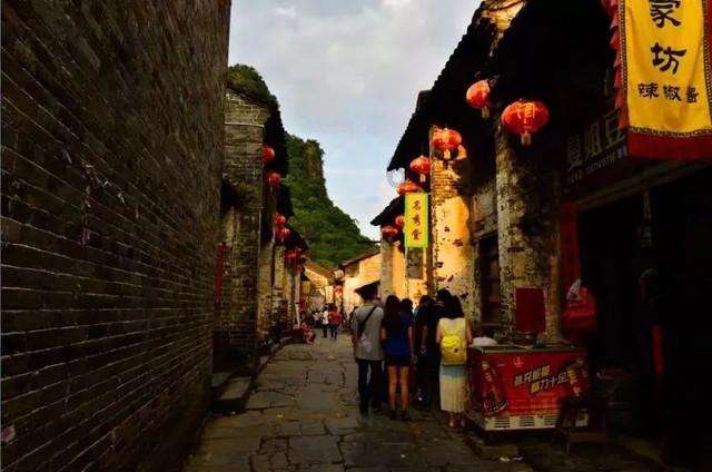白色情人节：校园迷宫